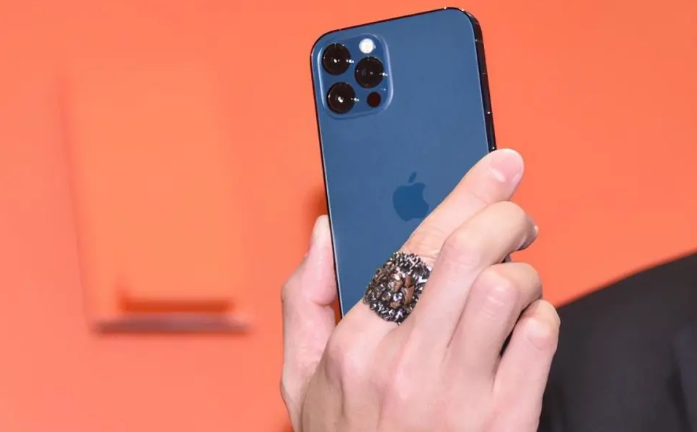 辉县苹果手机维修分享iPhone12系列重启方法教程 